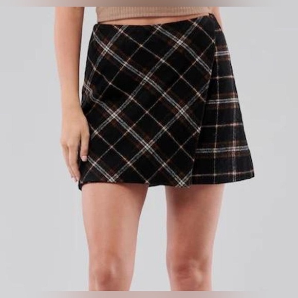 Hollister Dresses & Skirts - Hollister plaid skirt size XXS Cozy comfy